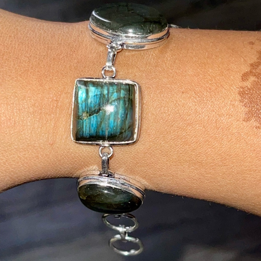 Dark Gray Flashy Labradorite Bracelet 7”-8”